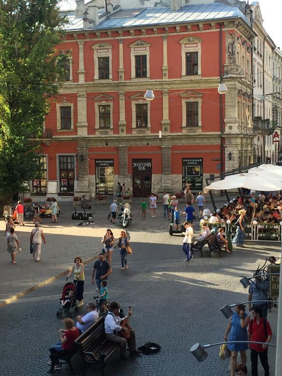 Magnificent Apartment On Halitska Lviv Exterior foto